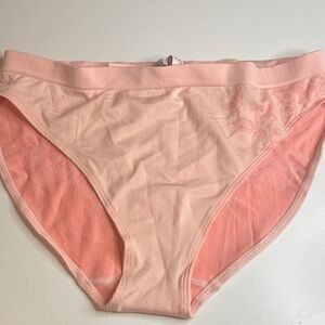 Victoria’s Secret Women’s Light Pink Seamless Bikini Briefs